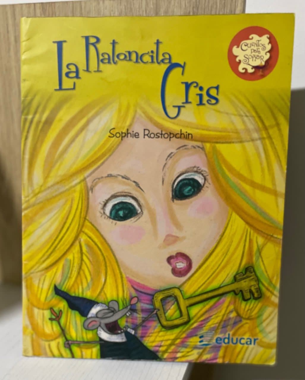 La ratoncita gris