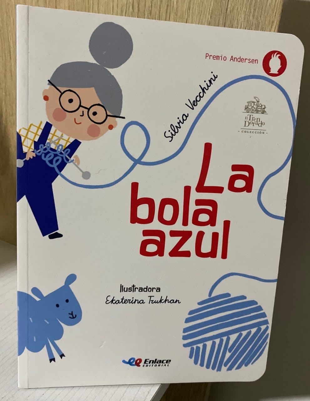 La bola azul